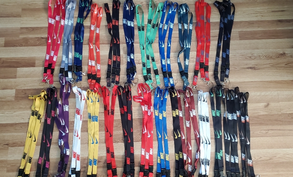 5 piece Random color Nike Lanyards - NWT - Picture 5 of 6